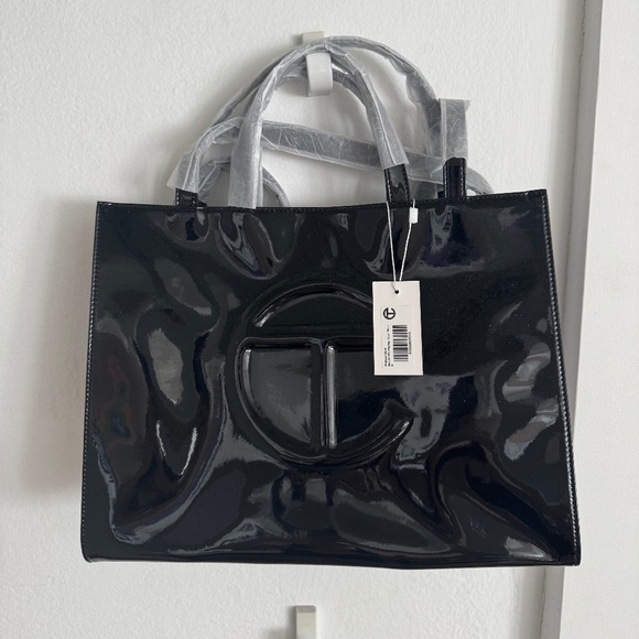 Telfar medium patent shopping bag - Picture 1 of 4